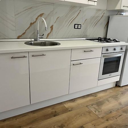 Apartments Rem Novalja Ngoại thất bức ảnh